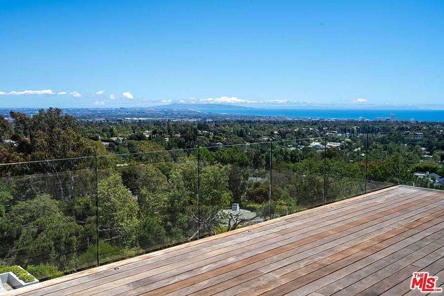 1830 Mango Way, Los Angeles, CA 90049, photo 35