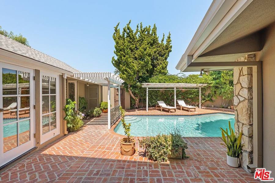 2317 Kimridge Rd, Beverly Hills, CA 90210, photo 30