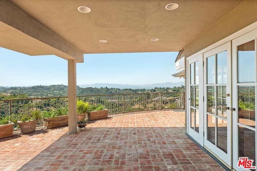 2317 Kimridge Rd, Beverly Hills, CA 90210, photo 37