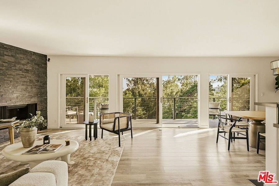 2753 La Cuesta Dr, Los Angeles, CA 90046, photo 2