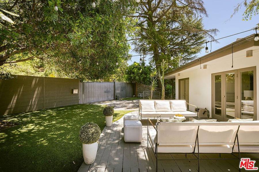 2753 La Cuesta Dr, Los Angeles, CA 90046, photo 18