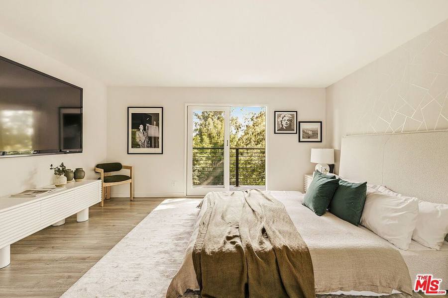 2753 La Cuesta Dr, Los Angeles, CA 90046, photo 19
