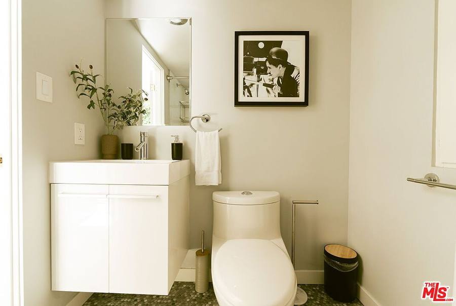 2753 La Cuesta Dr, Los Angeles, CA 90046, photo 31