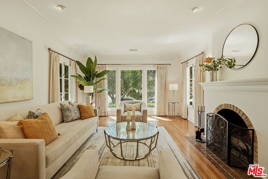 1174 Masselin Ave, Los Angeles, CA 90019, photo 5