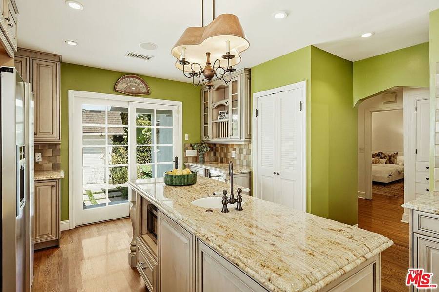 1174 Masselin Ave, Los Angeles, CA 90019, photo 20
