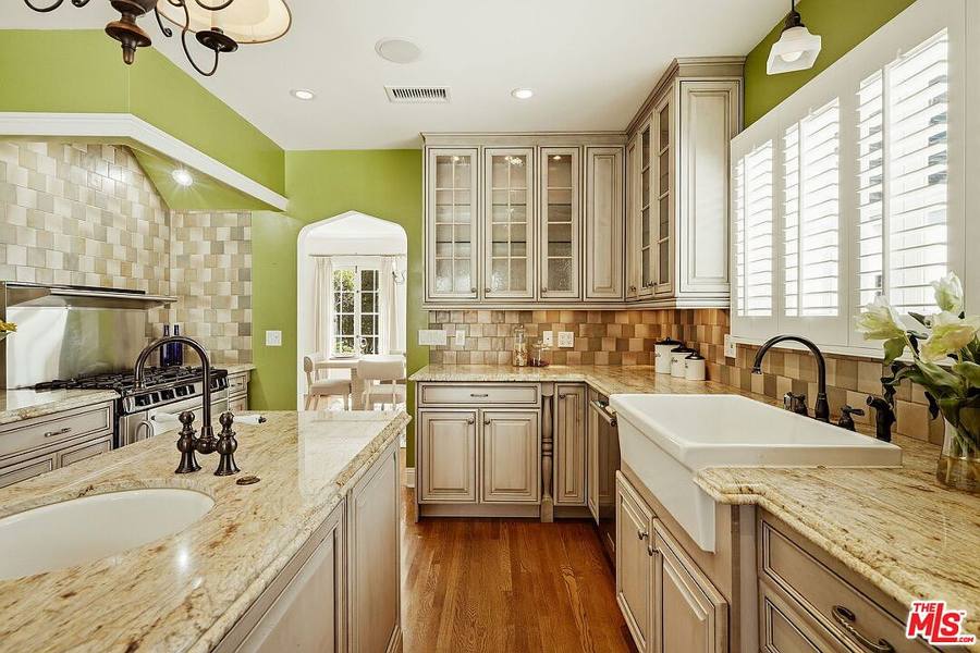 1174 Masselin Ave, Los Angeles, CA 90019, photo 24