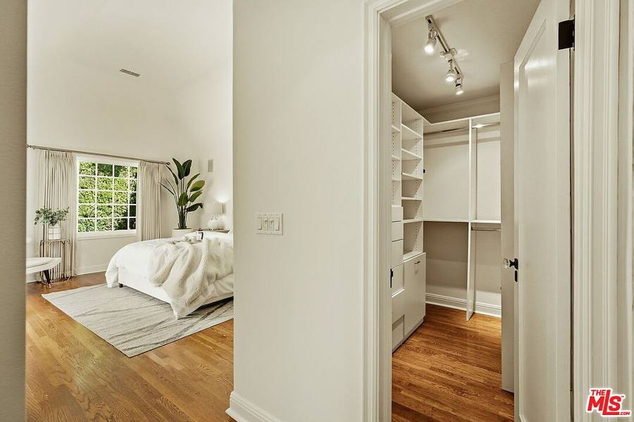 1174 Masselin Ave, Los Angeles, CA 90019, photo 35